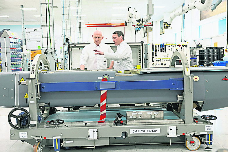 因应俄罗斯威胁 斯塔默:英国将恢复战备状态