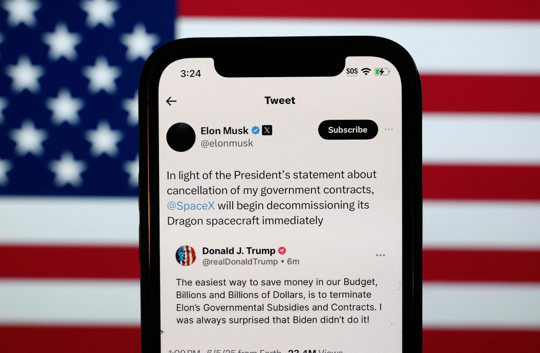 因支出法案决裂 特朗普威胁终止政府合约 马斯克呛退役关键太空船