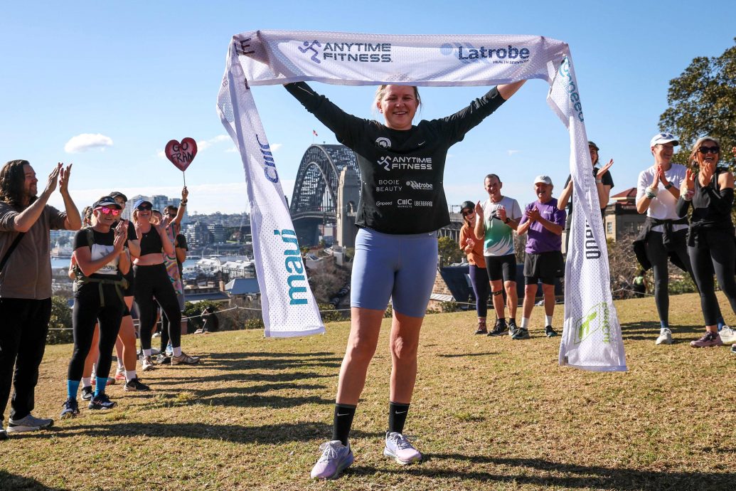 地表最强的!英前国脚为家暴受害人而跑 带伤横越澳洲3800公里