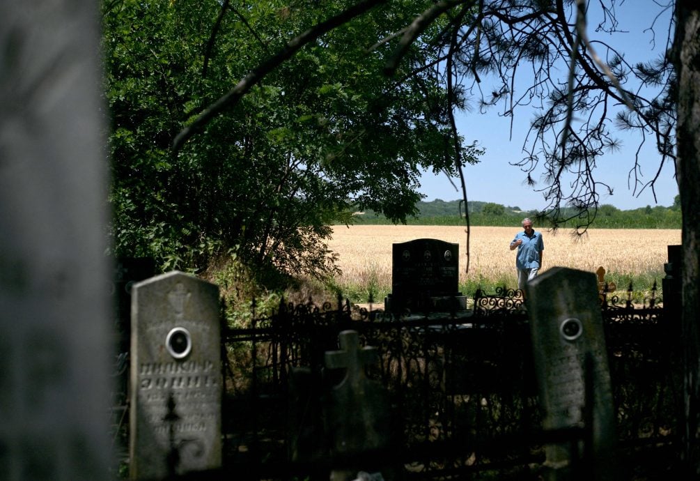 塞尔维亚村庄藏最早吸血鬼墓地 居民希望游客到访
