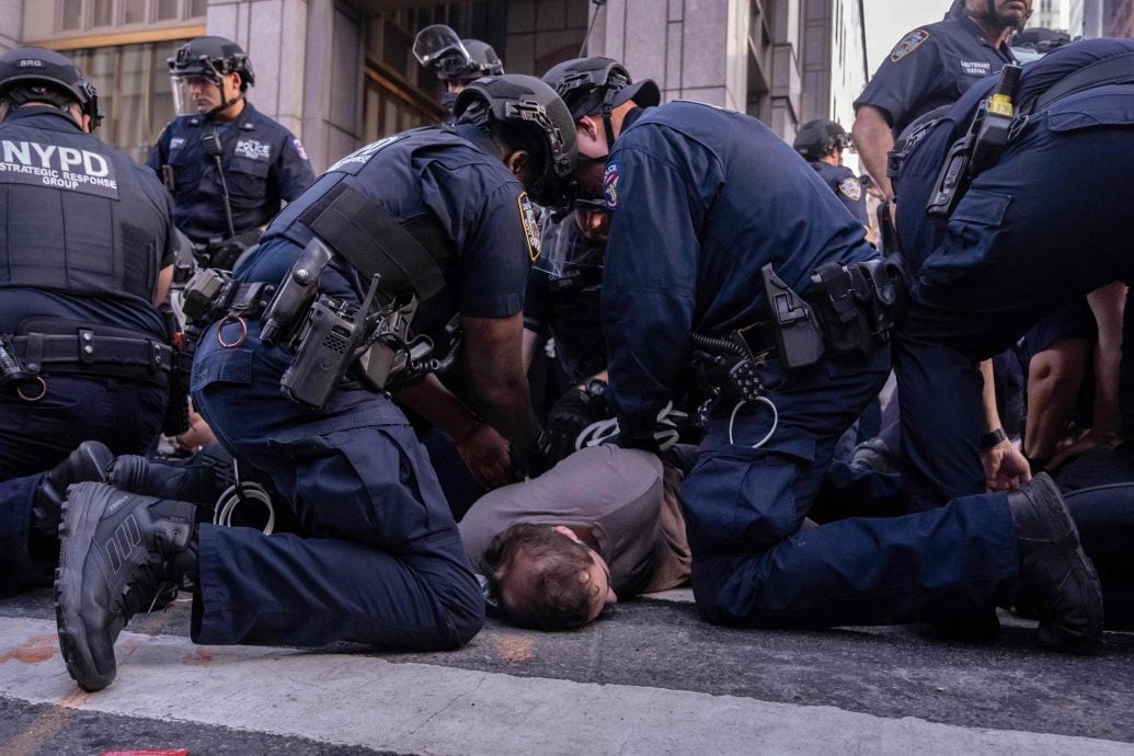 声援洛杉矶 纽约数千人上街反ICE