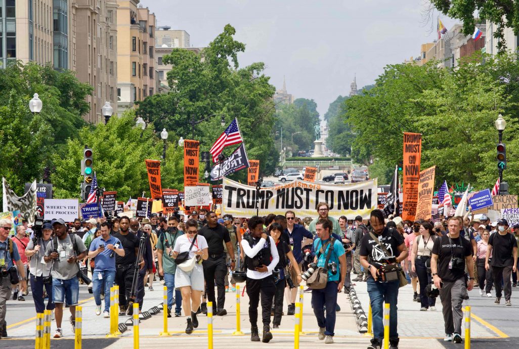 ***夜报封面副文