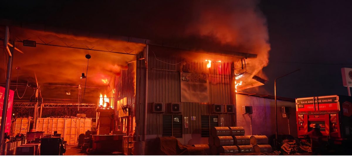 (大北马)货车经销商办公室凌晨火灾