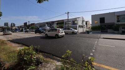 灵市SS2商业区周边路段   增人行横道及减速标线