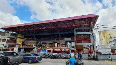 4月杪完工? 还在慢吞吞做……  双溪威巴刹工程 惹不满