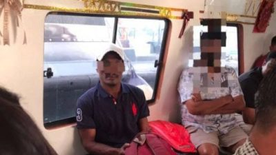 海事执法机构突击  拦截2船 扣2外籍人士