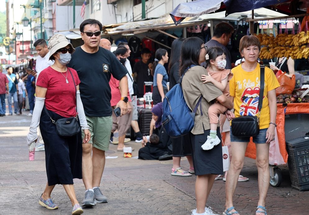 大都会/封面/茨厂街游客平常心对待疫情/9图