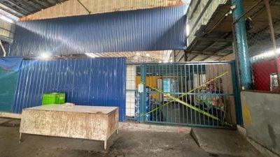 无牌“劳板”开杂货店   市会当场查封充公货物