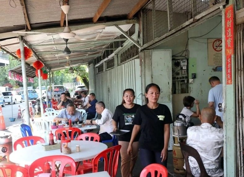 大都会/MBDK食肆禁聘外劳怨声载道,洪建华:研究是否延宽限期