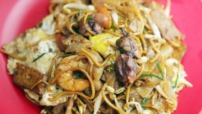 人气美食 | 大骨汤慢火熬煮数小时   亚娣炒粉人气旺