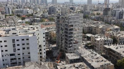 以伊冲突 | 以伊续互空袭   住宅摧毁 再添死伤