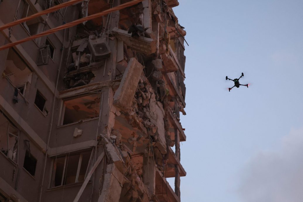 天下事)“德黑兰在燃烧”以色列袭伊国防部储油设施