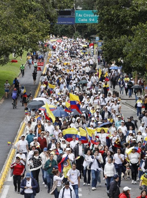 头部中弹哥国总统候选人术后情况仍极严重 妻子“他在为自己的生命而战”