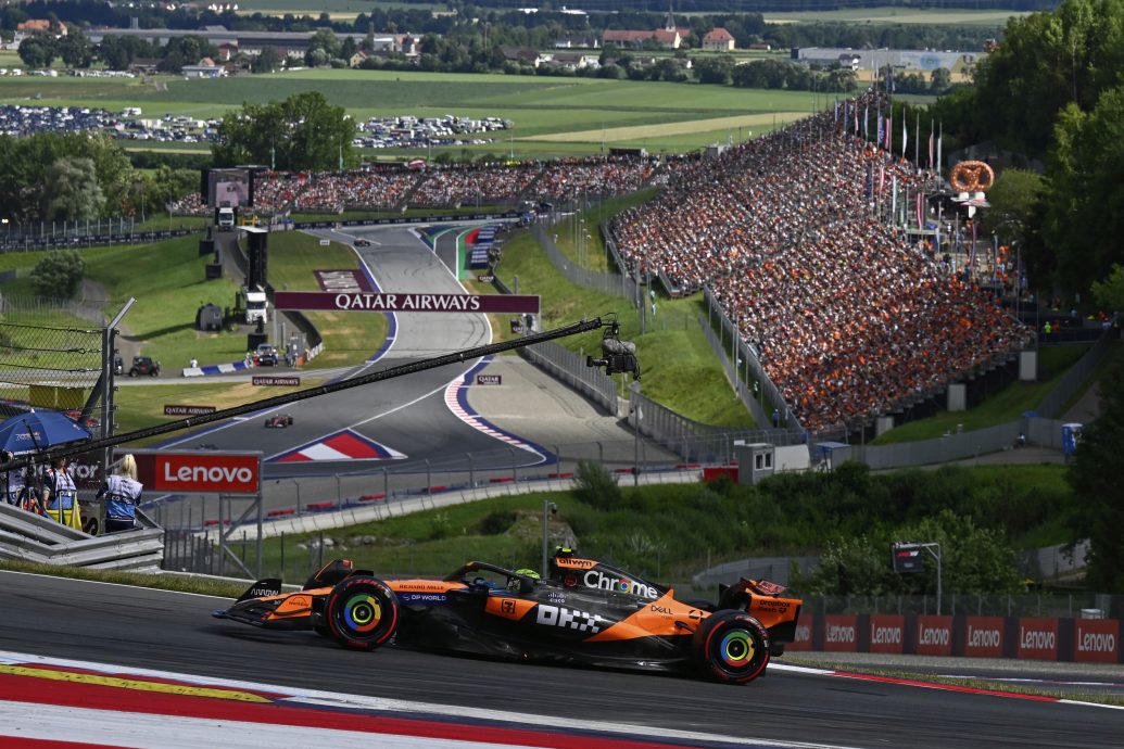 奥地利站F1|维斯塔潘主场首圈退赛  诺里斯杆位起步夺冠