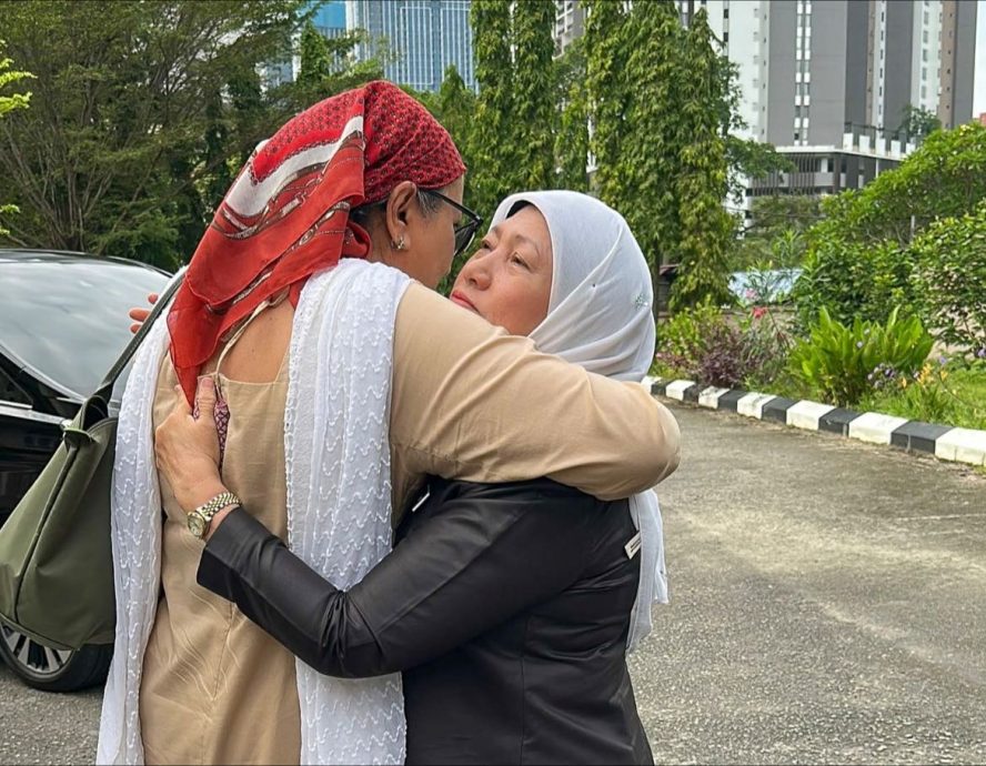 女大生毙命宿舍|南茜苏克利探访家属致哀 促当局公平透明调查