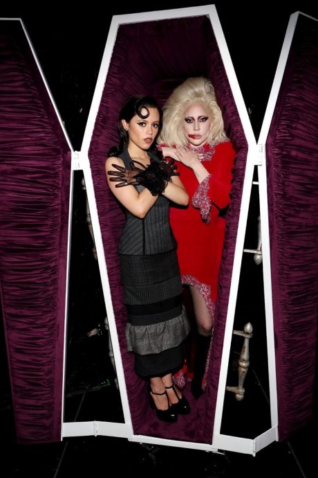 女神卡卡同台珍娜奥特嘉 确定客串《星期三》第2季