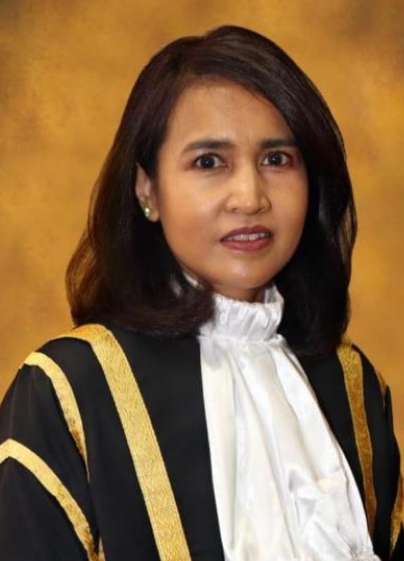 安华被前助理起诉案|法官:法律面前人人平等 公职人员也不例外