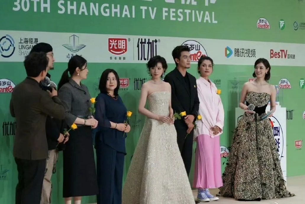 宋佳隔13年再封白玉兰视后 刘亦菲没奖缺席被酸输不起