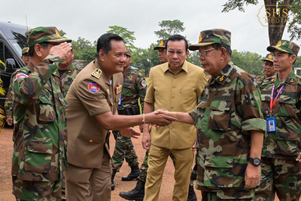宣布接掌柬泰边境部队后勤 洪森誓保装备充足支援到位