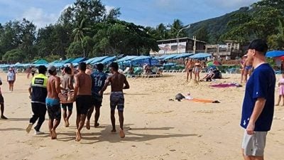 巨浪袭普吉2天夺2命  警提醒游客红旗勿下海