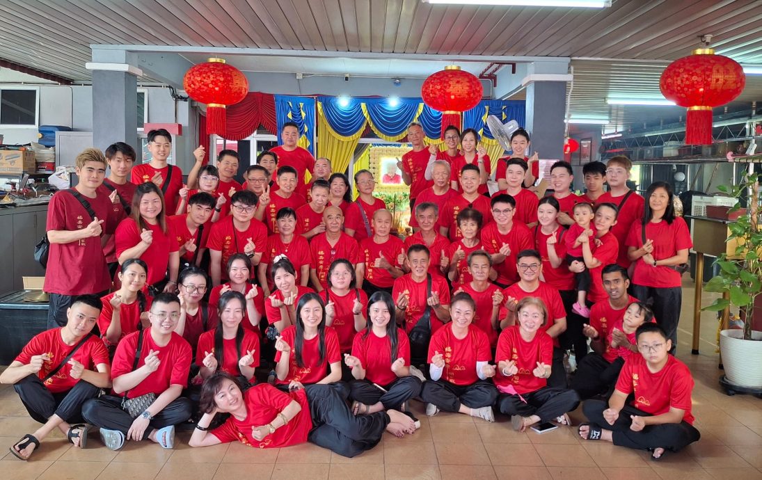 已审(大北马)苏格兰风笛带领举殡,竹城百岁人瑞林赛凤辞世风光十足