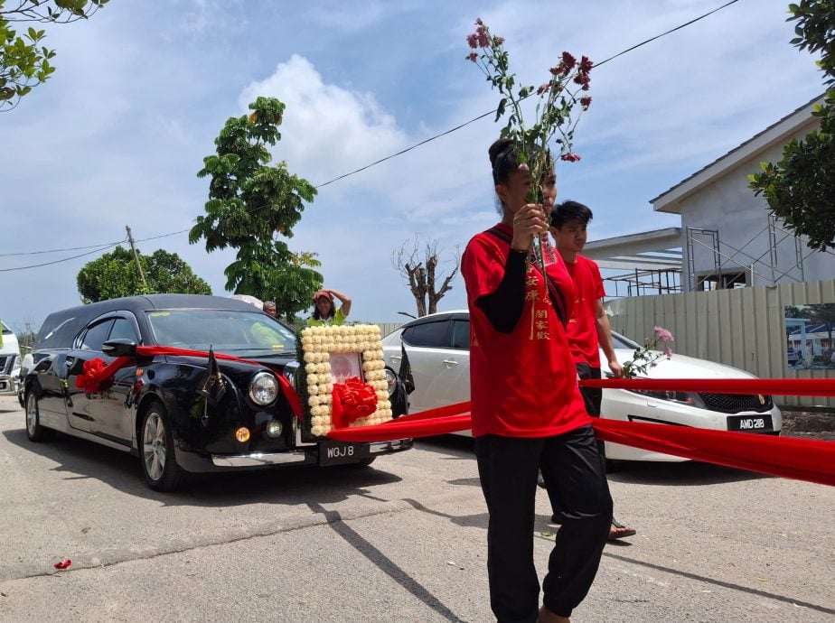 已审(大北马)苏格兰风笛带领举殡,竹城百岁人瑞林赛凤辞世风光十足
