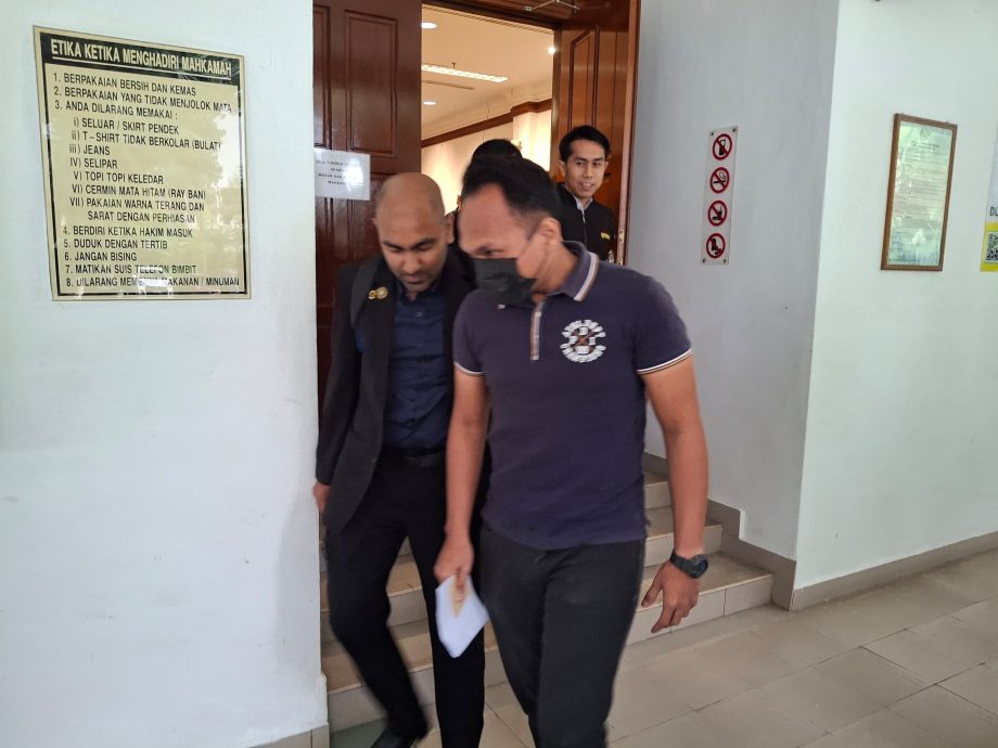 已审(大北马)3警员1前警收贿面控不认罪