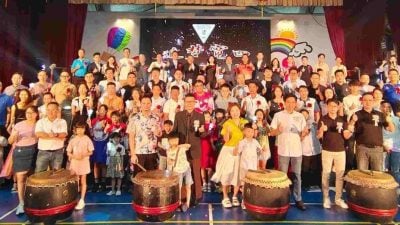 寛四办晚宴筹款 建设全新塑料跑道