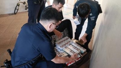 弃狮城金文泰咖啡店旁   神秘行李箱藏私烟