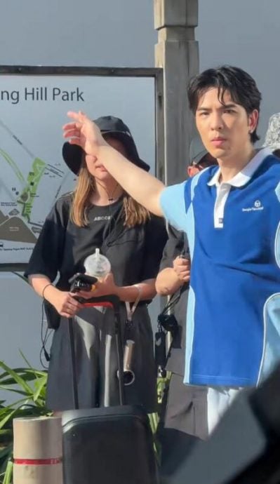 *已签发*柔:狮城二三事:悄来狮城演出 萧敬腾街头拍MV暖心“指挥交通”
