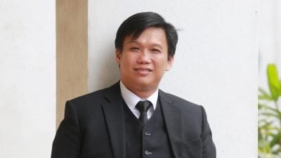 涉酒驾撞护栏逃逸提供假信息  狮城律师被控