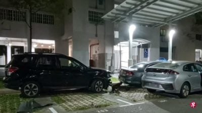 电召车停车场猛撞两车  45岁司机涉毒被捕