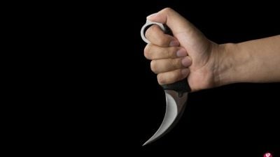 网上易购得狮城掀“武器潮”   青少年涉攻击性武器罪案增