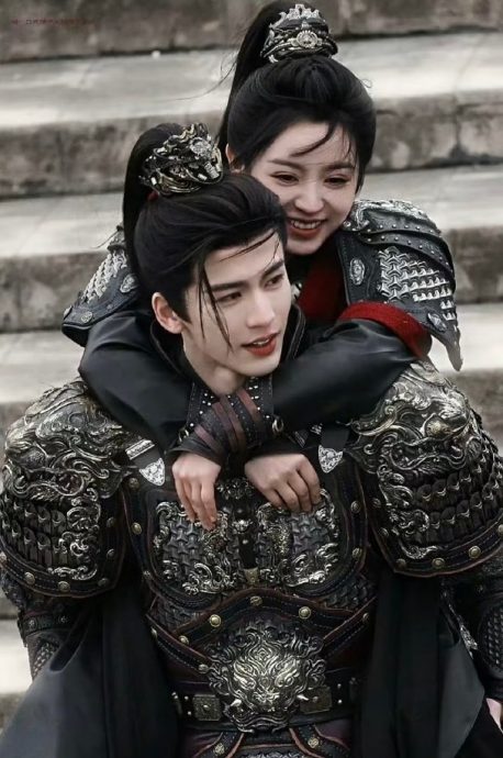 张凌赫田曦薇传争排位反目　互当透明新剧未播先拆CP