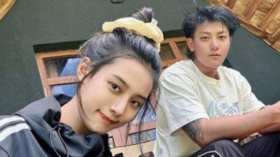视频 | 徐艺洋跨国换游压力大到哭　黄子韬心疼自打耳光