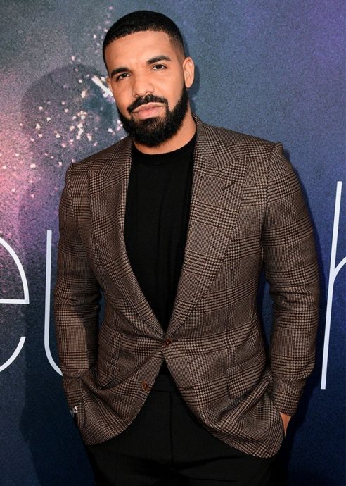 德瑞克投注体育博彩 1个月内输掉3483万