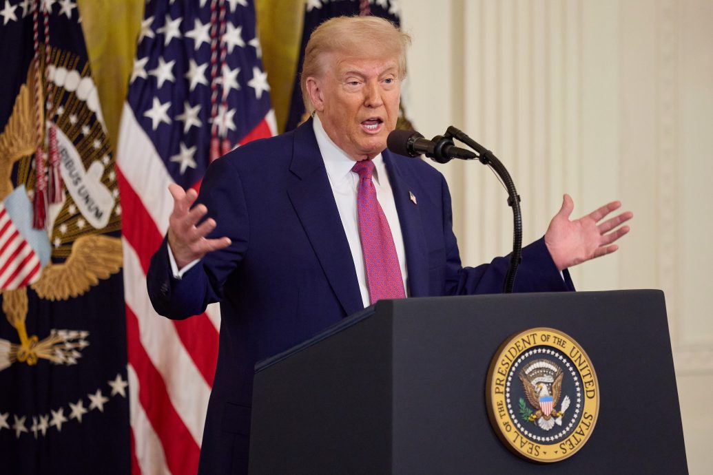 恐再提高进口汽车关税 特朗普:关税愈高、企业愈会来设厂