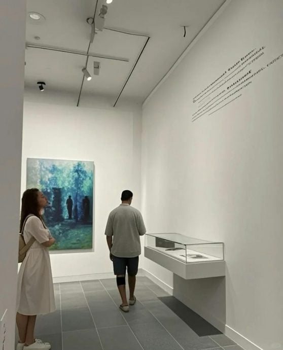 息影多年被列为“失踪人口” 徐子珊现身巴黎美术馆