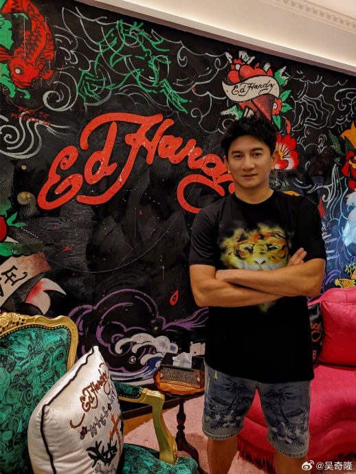 才被断言“应该已经离了” 吴奇隆一家三口久违同框