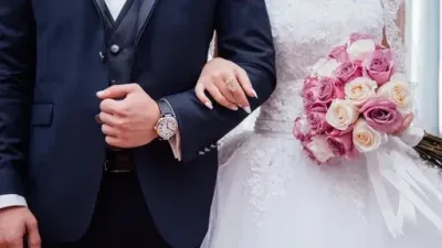 55岁爸娶17岁儿子未婚妻　母崩溃：准媳妇变成我老公的老婆