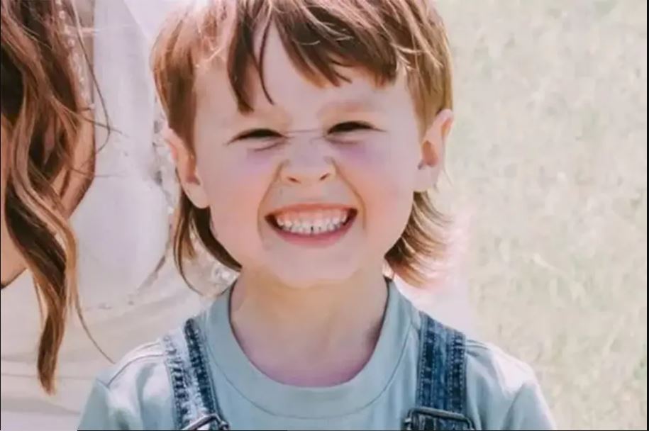 拚图)美国伊利诺伊州6岁男童刚过生日 吸入气球内氦气窒息亡