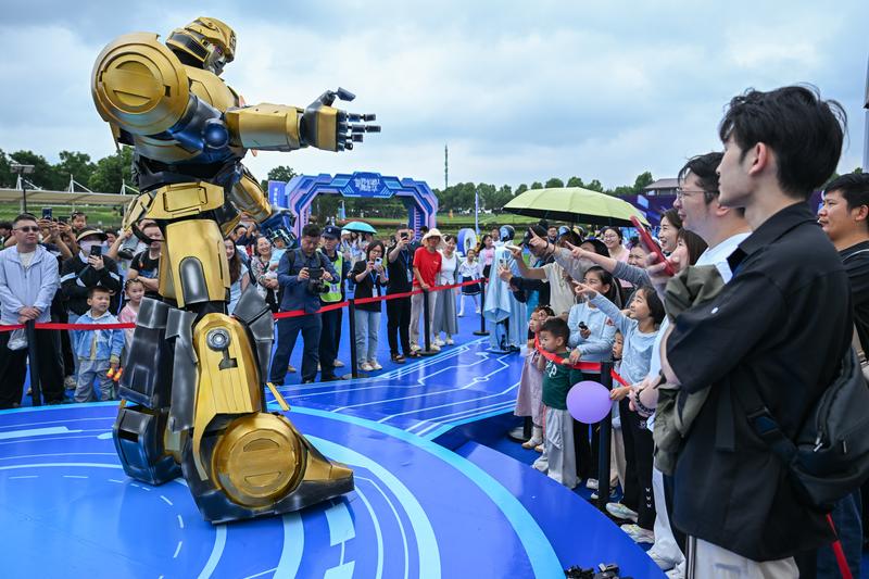 宇树科技王兴兴：机械人比赛产生商业价值