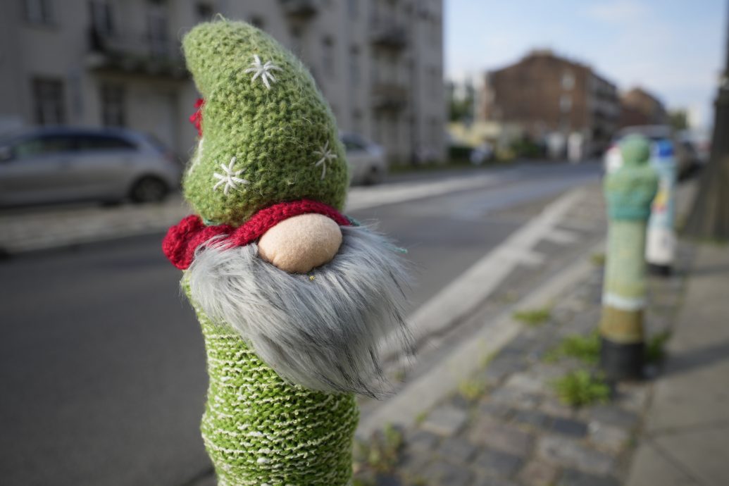 拼盘/华沙:艺术路桩