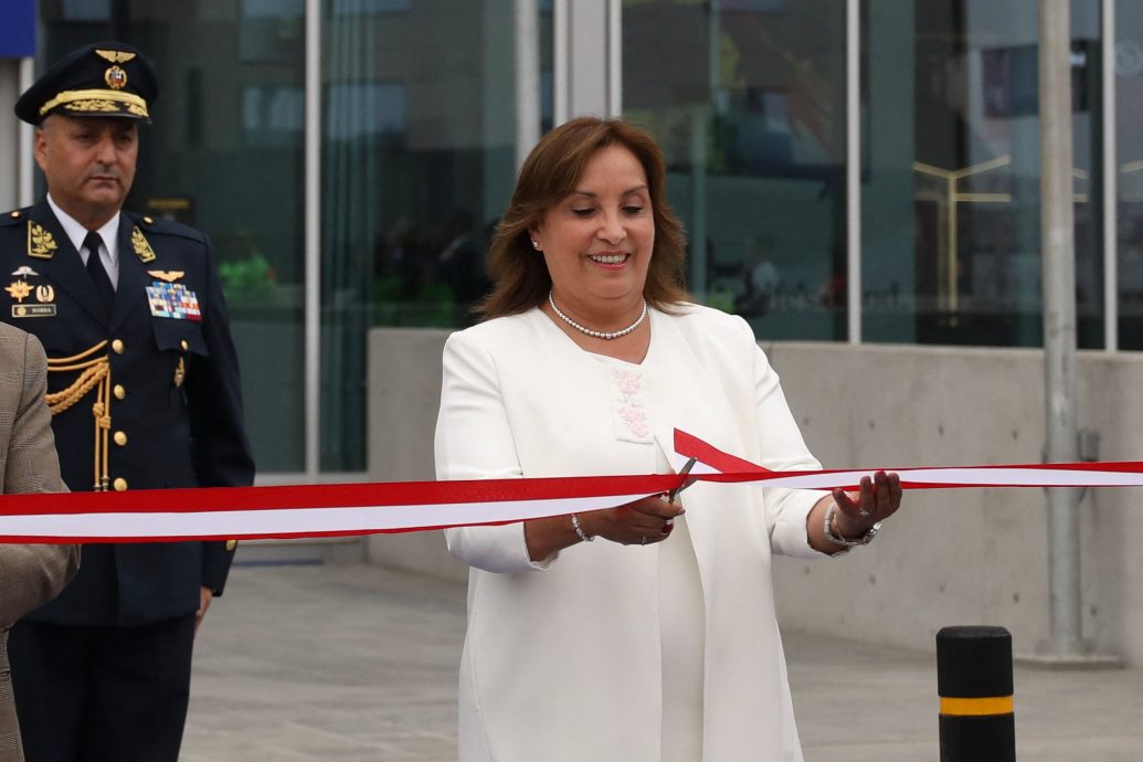 支持度仅2% 这位总统却认为自己做得很好