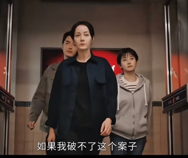 新片暑假黄金档播出 杨幂迪丽热巴仓底翻身　	