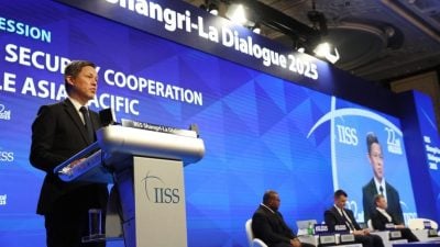 新防长：台湾问题不能简化为民主与专制冲突