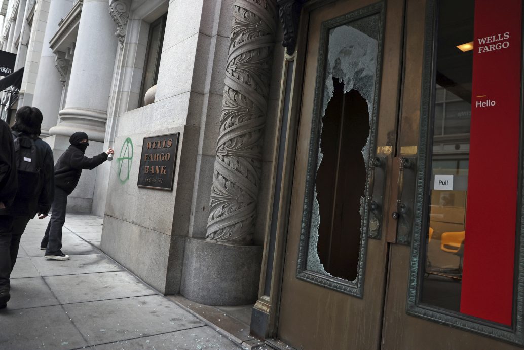 旧金山也爆发暴力事件 60人被捕、3警受伤