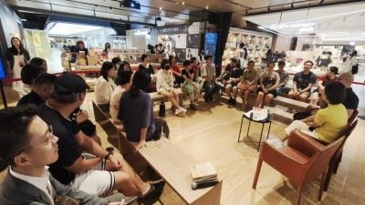 伍燕翎：马华作家常背负使命感    “重量”使马华文学独具魅力