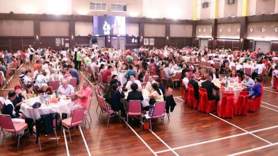 爱吾双亲晚宴–吉隆坡场 500人回报父母恩 温馨热闹