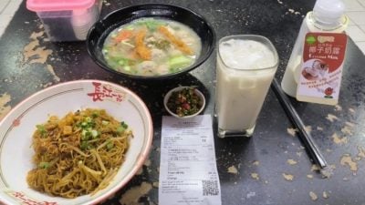 初访大马没现金付餐费 被阿姨请客感动 中国游客：愿十倍报答！